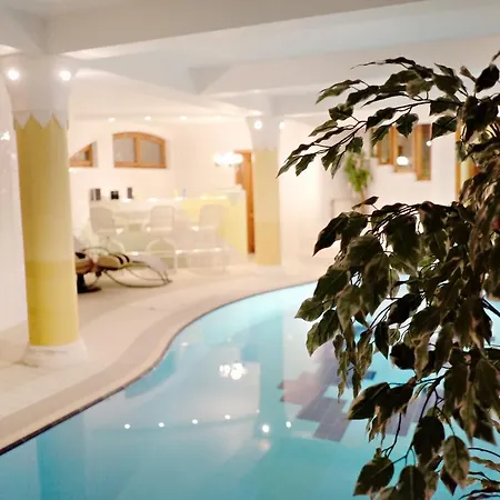 Case de vacanță Luxusvilla Balatonszarszo Balatonszarszo