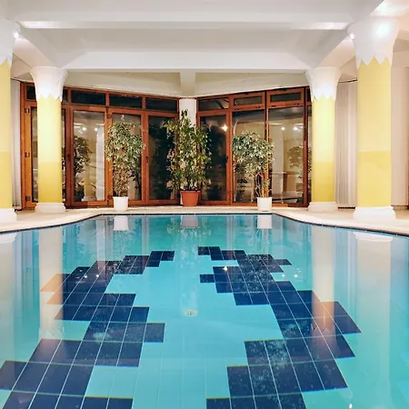 Luxusvilla Balatonszarszo בית נופש באלאטונסארסו