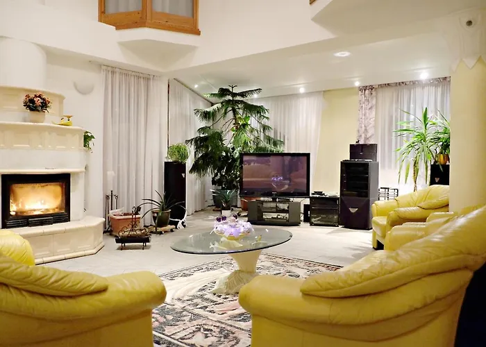 Casa vacanze Luxusvilla Balatonszárszó *